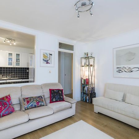 런던 Sublime Flat With Thames View 아파트 외부 사진