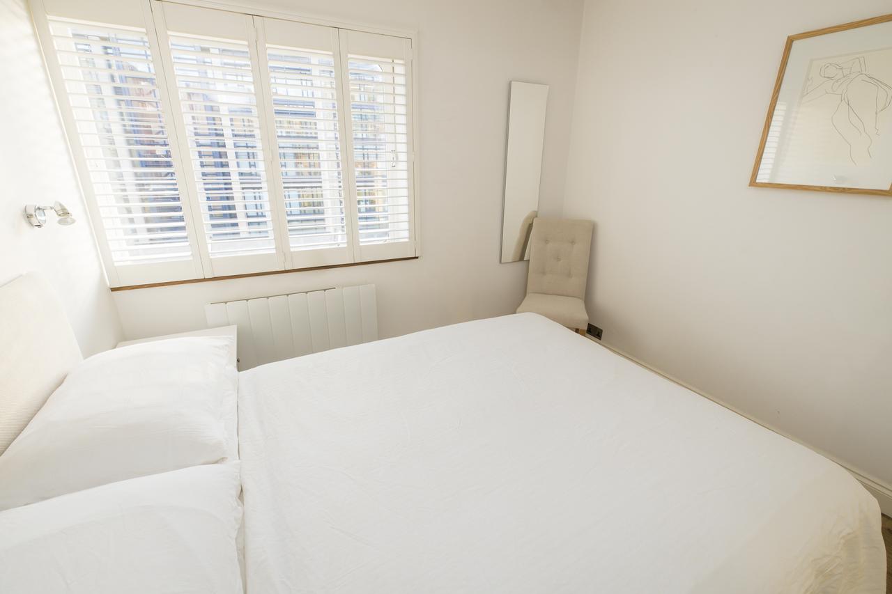 런던 Sublime Flat With Thames View 아파트 외부 사진