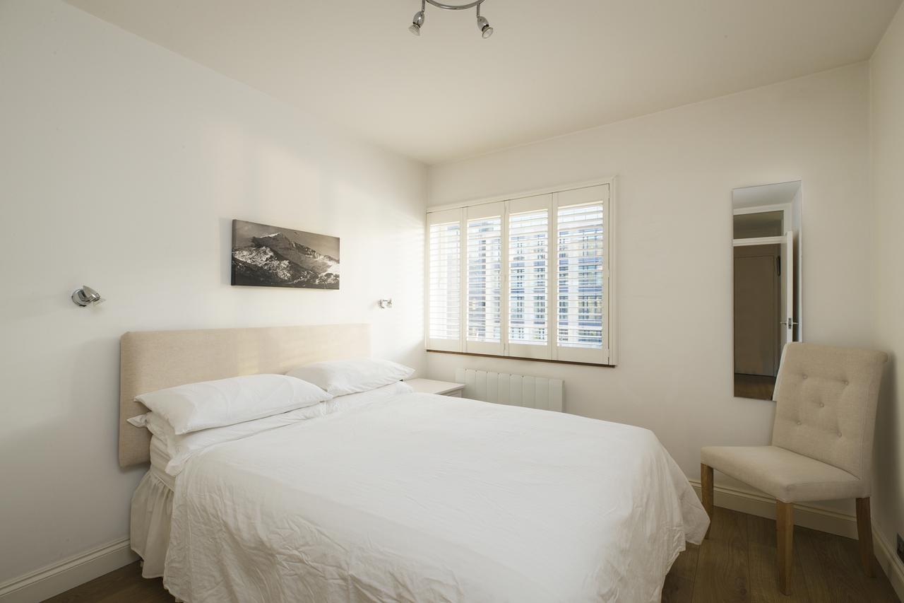 런던 Sublime Flat With Thames View 아파트 외부 사진