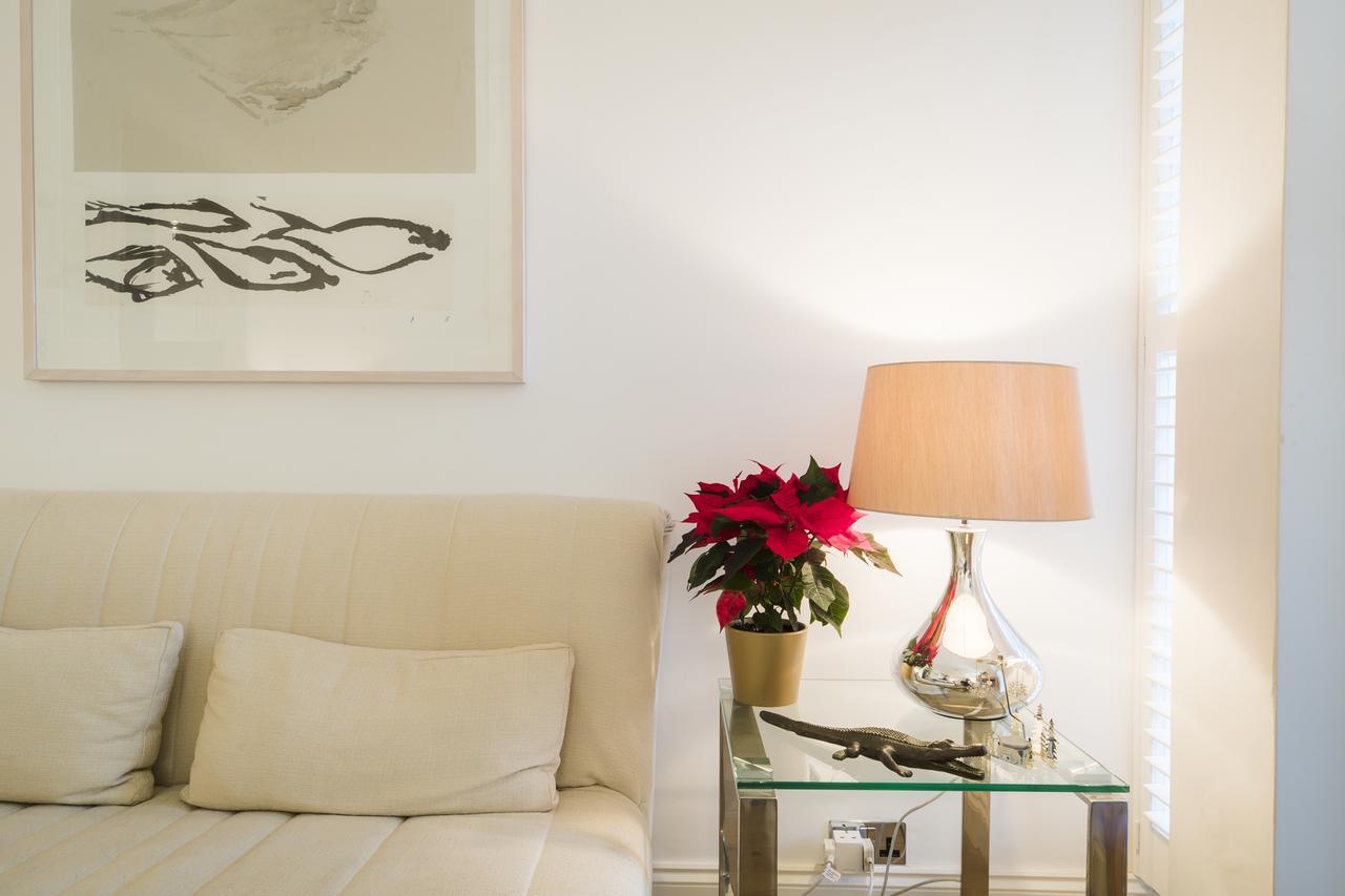 런던 Sublime Flat With Thames View 아파트 외부 사진
